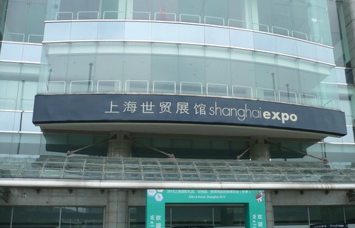 LIYAN factory production and laser engraving equipment